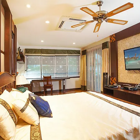 Baan Kon Lafun Villa *