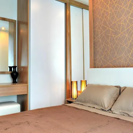 Amazon Jomtien อพาร์ทเม้น