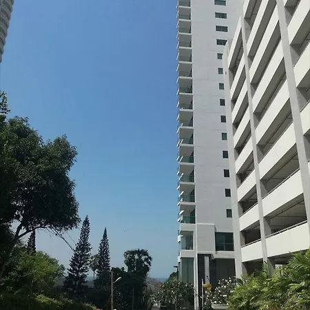 Wong Amat Tower - 65 Sqm 1 Bedroom * Pattaya