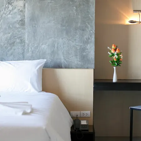 โรงแรม B2 South 3*