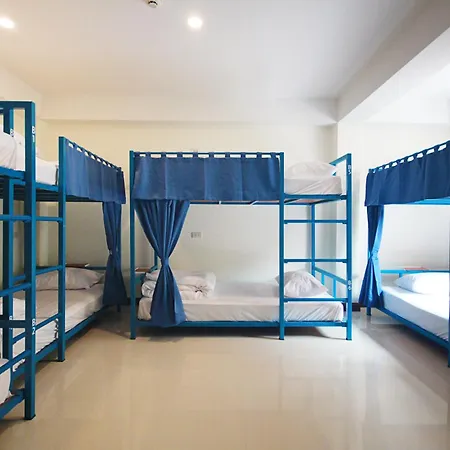 Happy Hostel