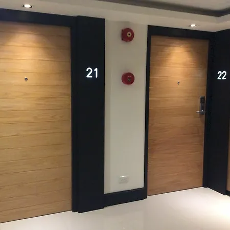 W14 โรงแรม