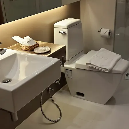 W14 โรงแรม