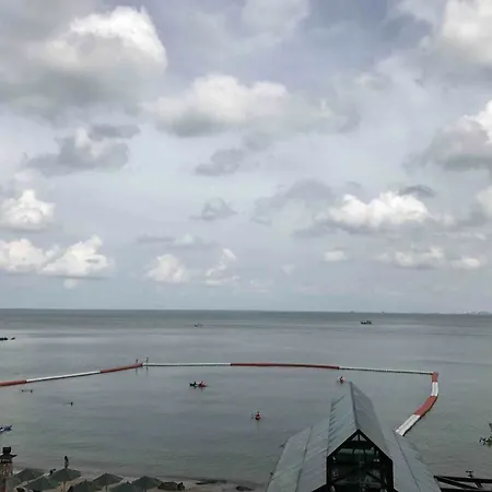 The Palm Wongamat อพาร์ทเม้น