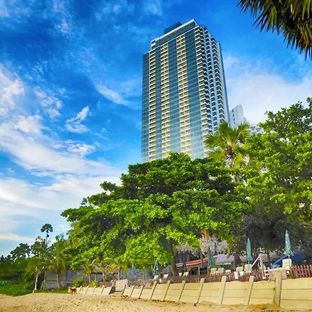 The Palm Wongamat อพาร์ทเม้น