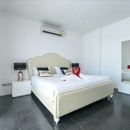 4bd Pool With Jacuzzi - Exquisite Pool A * Pattaya