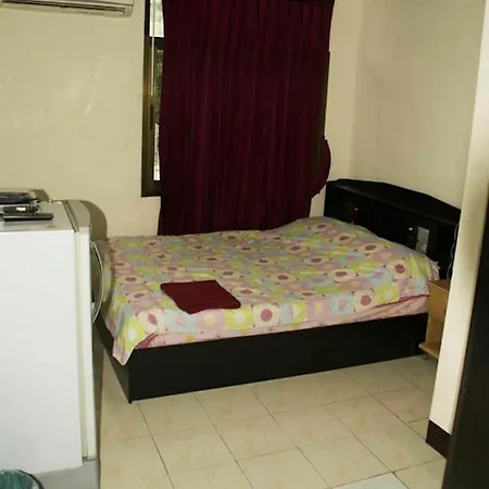 Guest house Ryan's Bar Pattaya
