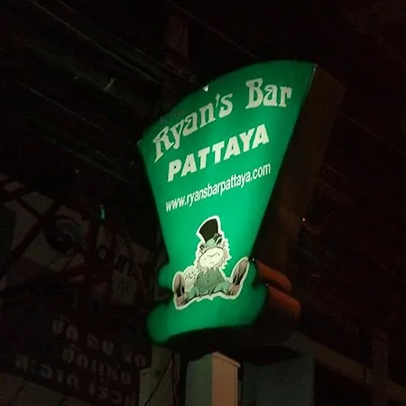 Ryan's Bar Guest house Pattaya