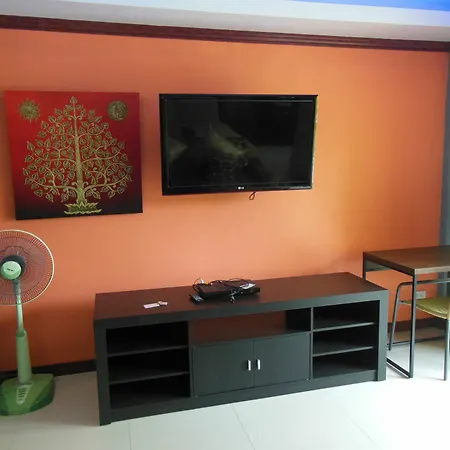 Boomerang And Bar บ้านพัก Pattaya