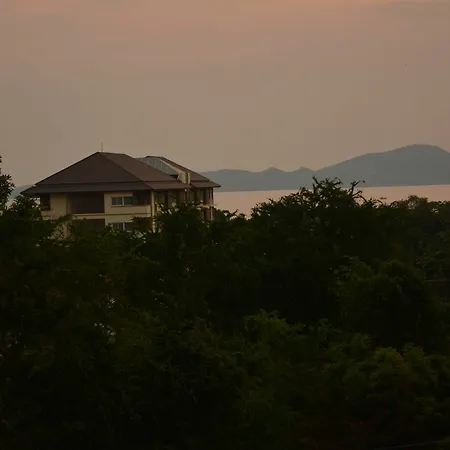 Jomtien Hill Pratamnak Apartment *
