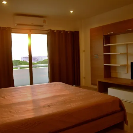 Jomtien Hill Pratamnak Apartment Pattaya