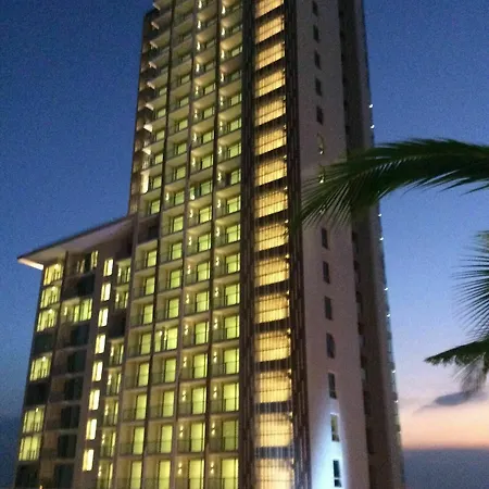 The Riviera Wongamat Hong Apartment Pattaya