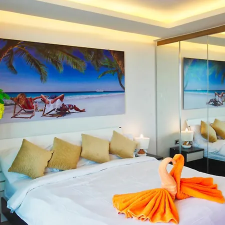อพาร์ทเม้น The Peak Towers - Luxury High Floor Ocean View - 2 Pools & Gym
