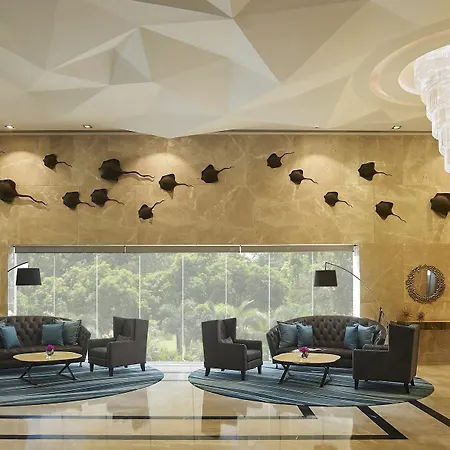 โรงแรม Amari Residences 5*