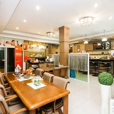 โรงแรม Oyo 146 Rivana Boutique By Sandara