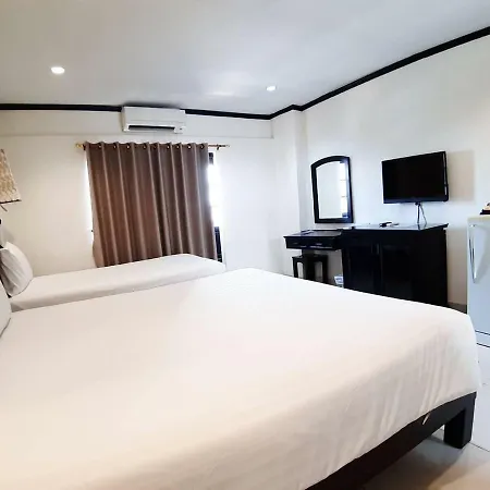 โกลเดนท์ทิวลิป เอสเซนเชียล พัทยา Pattaya