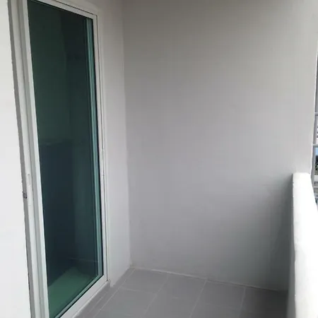 16 Good Place Aparthotel