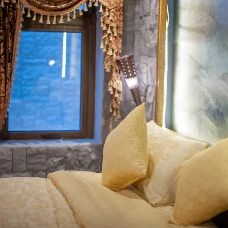 Castle Suites โรงแรม