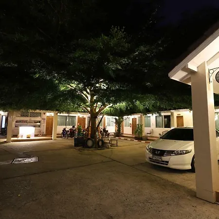 Hotel Right Spot *