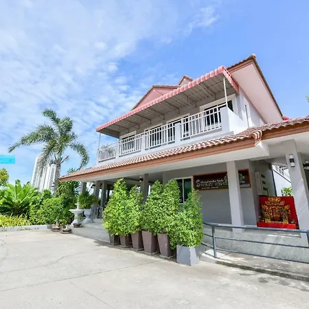 Oyo 245 Sweet Sense Jomtien Resort Hotel 3*