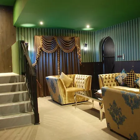 โรงแรม Castle Suites Pattaya