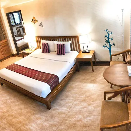 Birds And Bees Resort