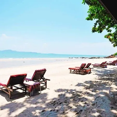 Birds And Bees Resort Pattaya