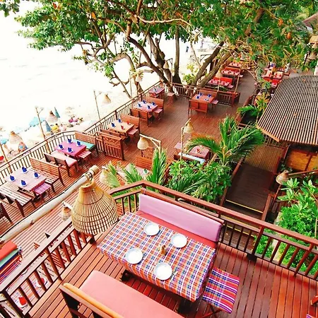 Resort Birds And Bees 3*