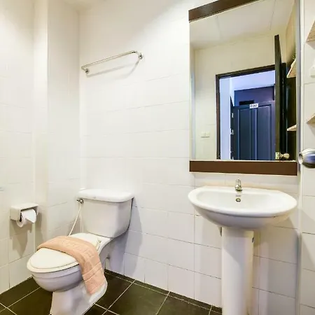 โรงแรม Oyo 273 M Place