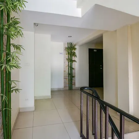 โรงแรม Oyo 273 M Place