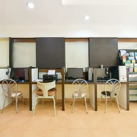 โรงแรม Oyo 273 M Place
