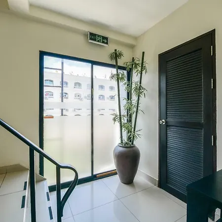 Oyo 273 M Place 2* Pattaya