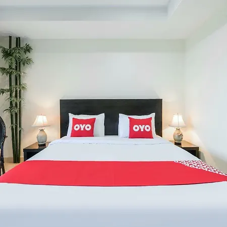 Oyo 273 M Place โรงแรม 2*
