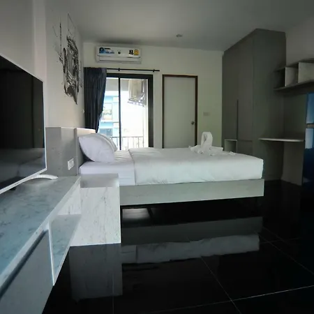 โรงแรม Nine Blue 3*