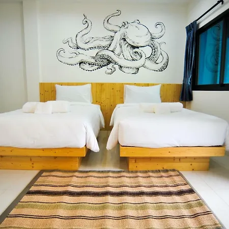 โรงแรม Nine Blue 3*