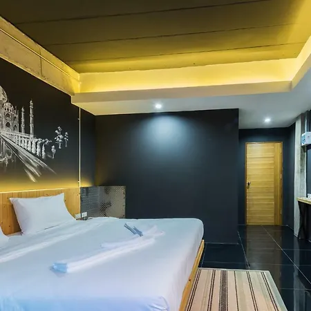 โรงแรม Nine Blue 3*