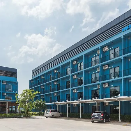 โรงแรม Nine Blue 3*