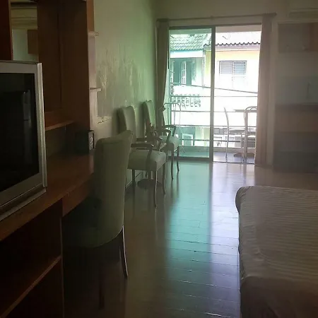 บ้านพัก Smile House *