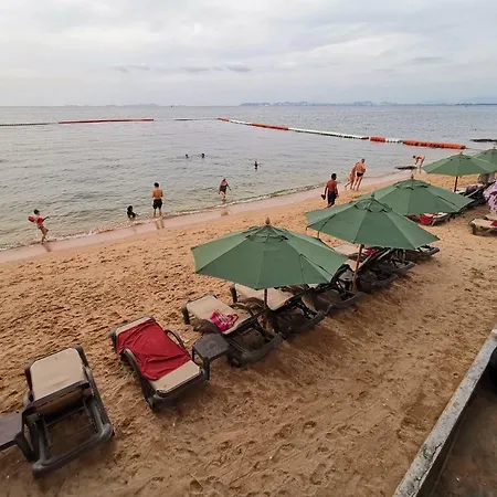 อพาร์ตโฮเทล Club Royal Pattaya