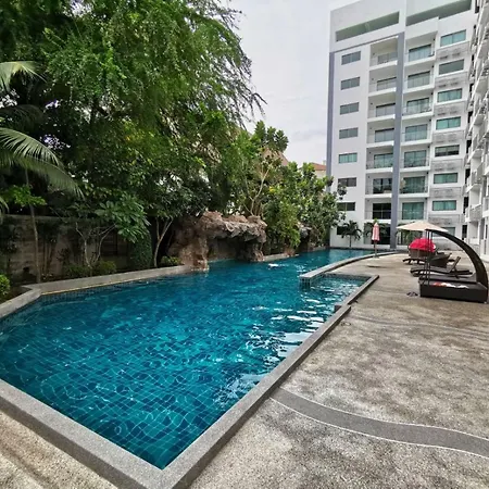 Club Royal อพาร์ตโฮเทล Pattaya