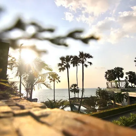 Luxurious Beachfront * Pattaya