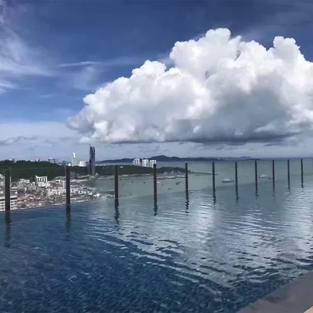 อพาร์ทเม้น Center Seascape Pattaya