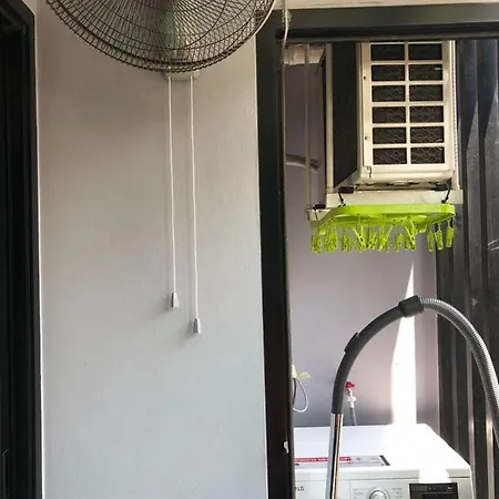 Tropical Garden Apartment