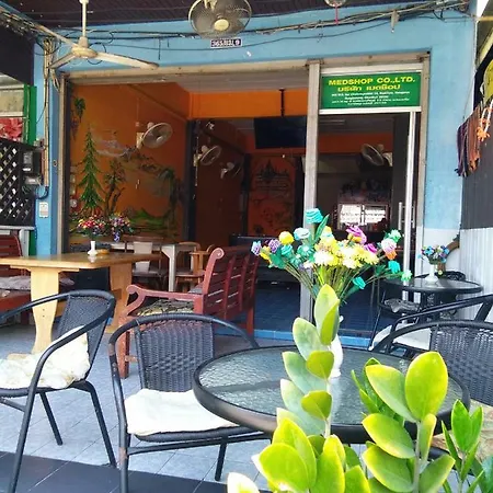 Crocodile Bar
