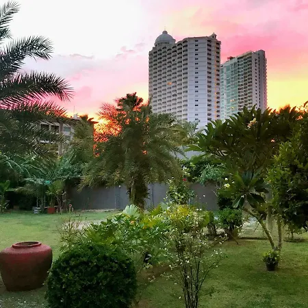 Green Beach 3* Pattaya