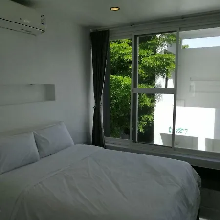 บ้านพัก Jj