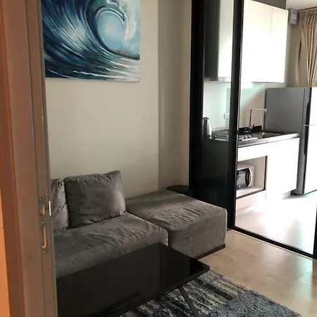 Apartment The Base Seaview Pattaya
