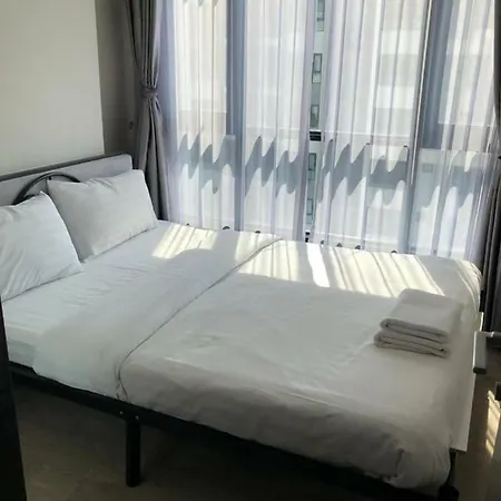 Apartment The Base Seaview Pattaya