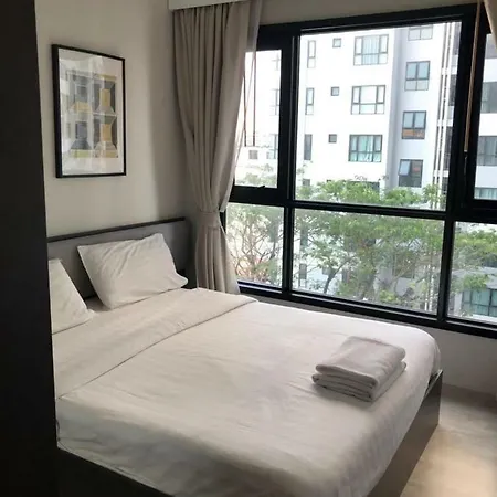The Base Seaview Apartment