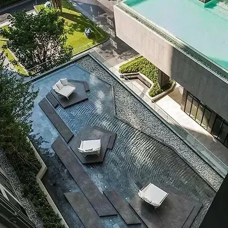 The Base Seaview * Pattaya